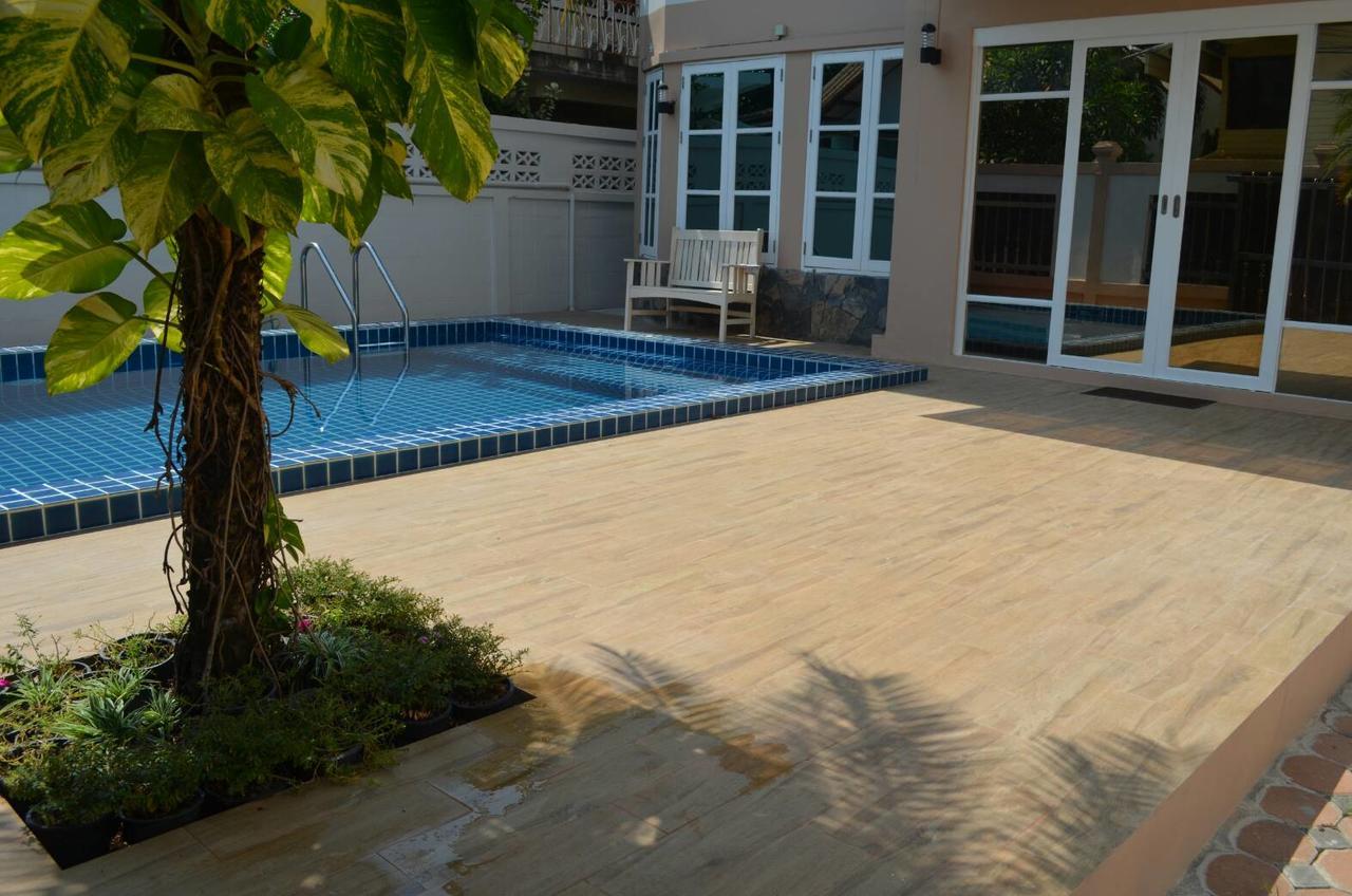 Downtown 3 Bedroom House With Pool Holiday home