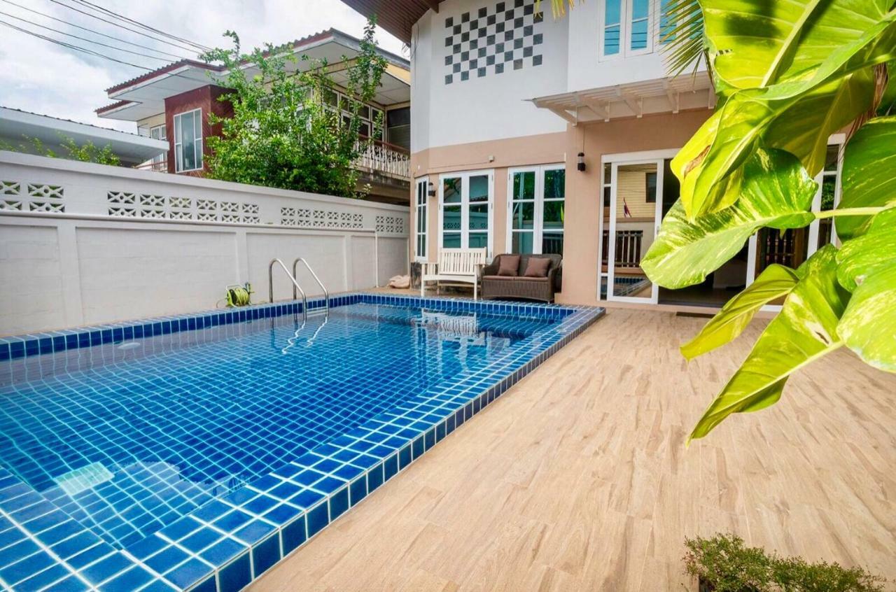Downtown 3 Bedroom House With Pool Holiday home *
