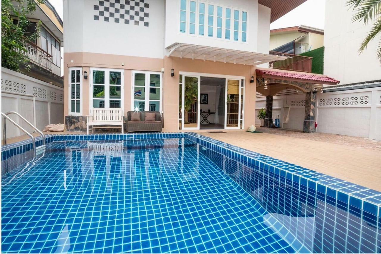 Downtown 3 Bedroom House With Pool