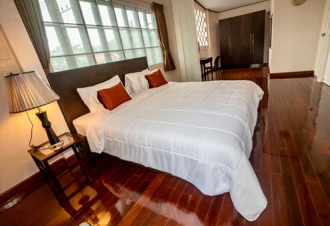 Downtown 3 Bedroom House With Pool Holiday home Hua Hin
